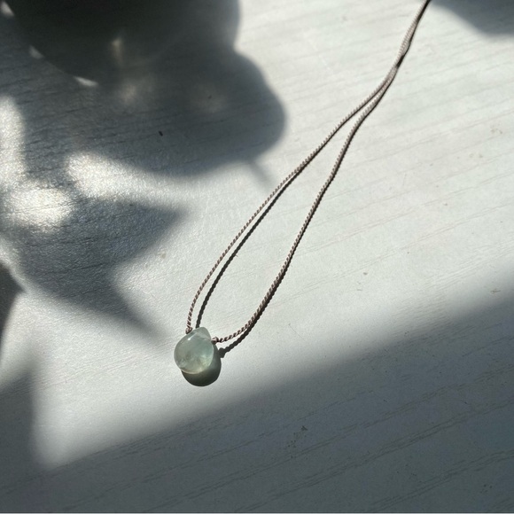 NWOT String Gem Necklace - Picture 2 of 6